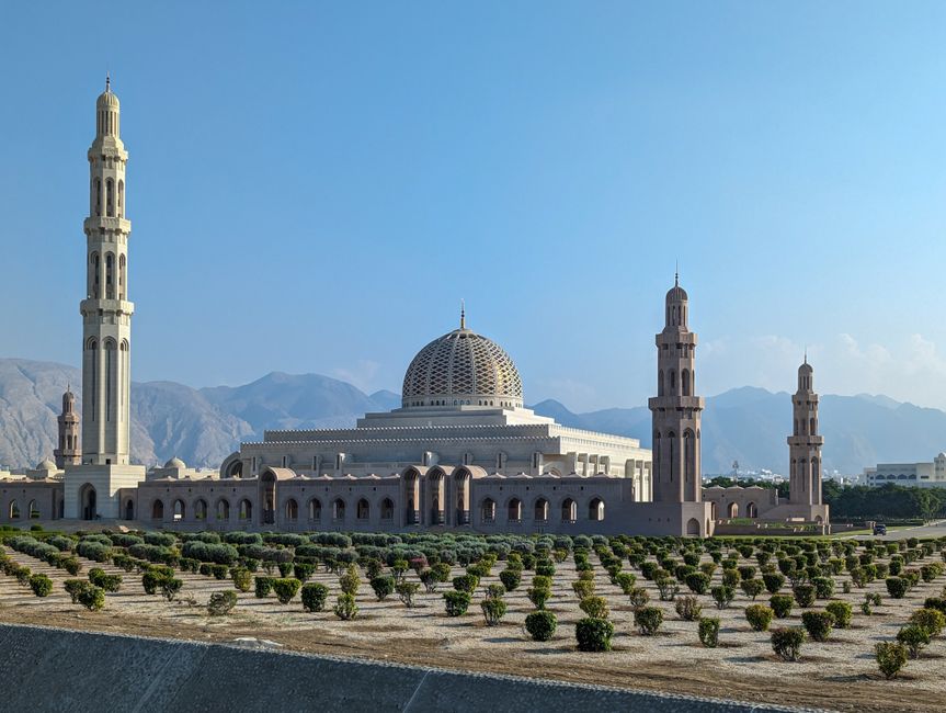 Sultan Qaboos Grand Mosque