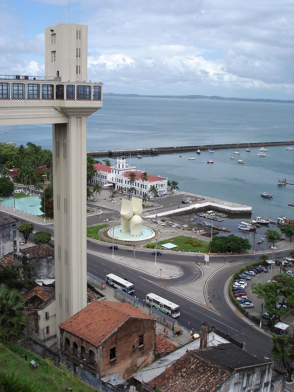 Lacerda Elevator