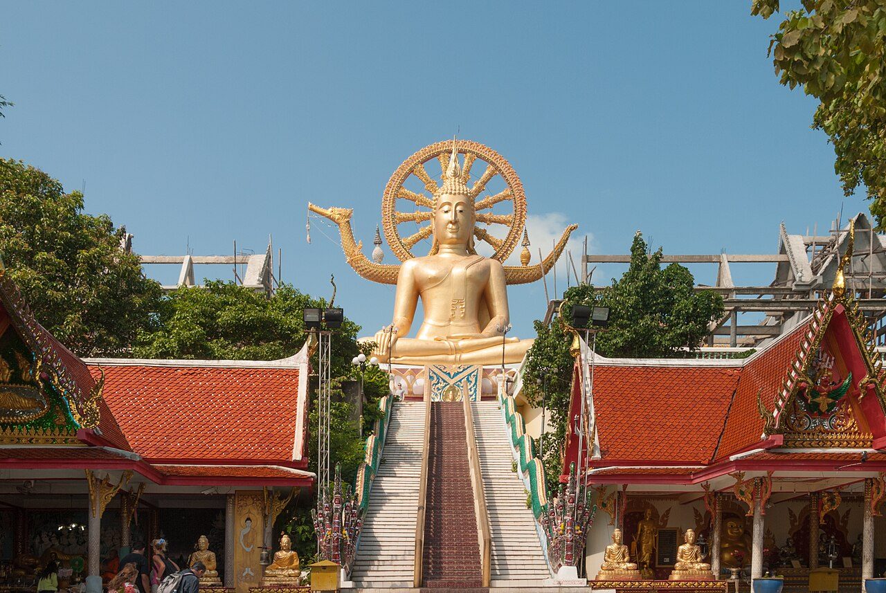 Wat Phra Yai